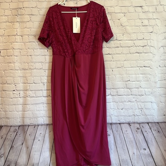 BloomChic cranberry cocktail dress lace bodice size 12 maxi dressy formal - Picture 1 of 12